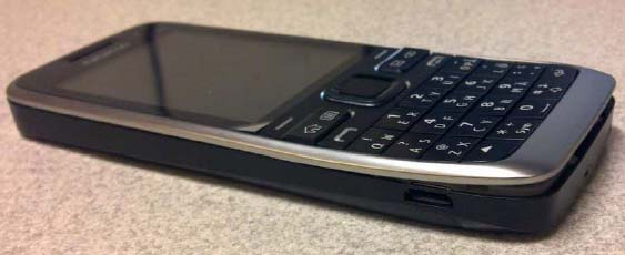 Nokia E55 με πρόβλημα στην πρόσοψη